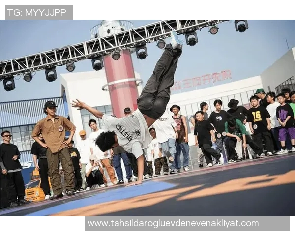 深圳街舞队在全国街舞大赛中的耐力表现分析与点评