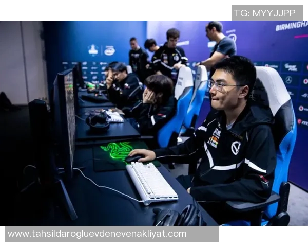 DOTA2战术解析FPX战队如何运用包夹体系取得胜利 DOTA2战术解析FPX战队如何运用包夹体系取得胜利